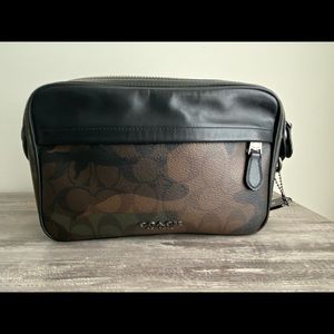 Coach crossbody, unisex.